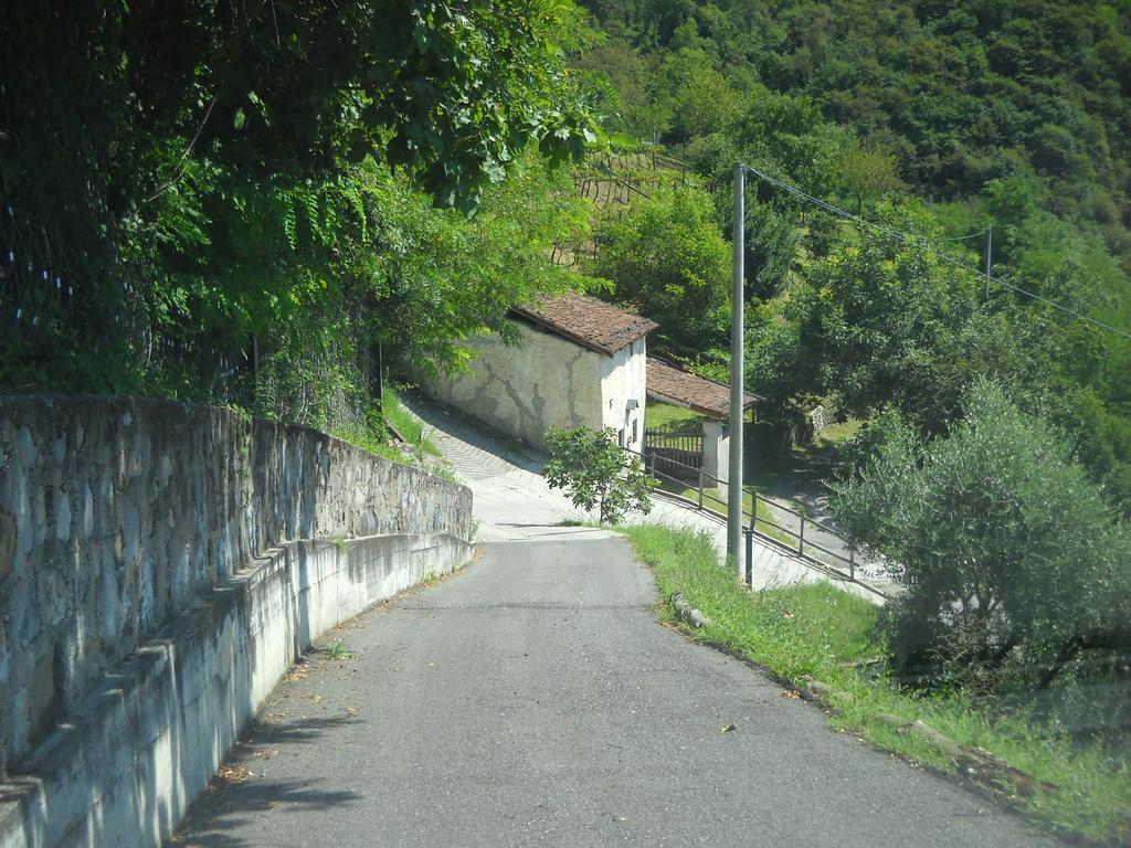 Agriturismo Cascina Lert Мароне Экстерьер фото