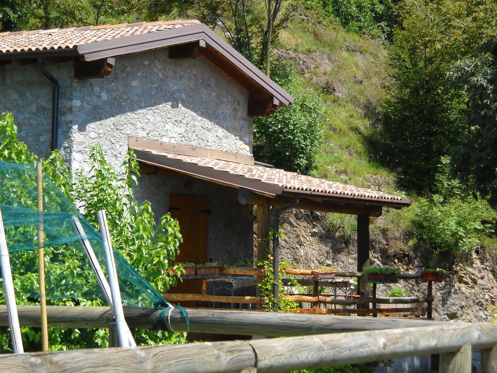 Agriturismo Cascina Lert Мароне Экстерьер фото