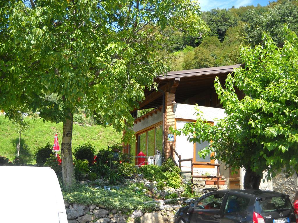 Agriturismo Cascina Lert Мароне Экстерьер фото