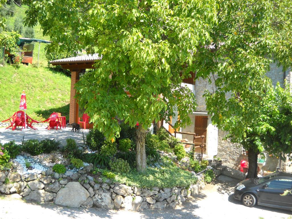 Agriturismo Cascina Lert Мароне Экстерьер фото