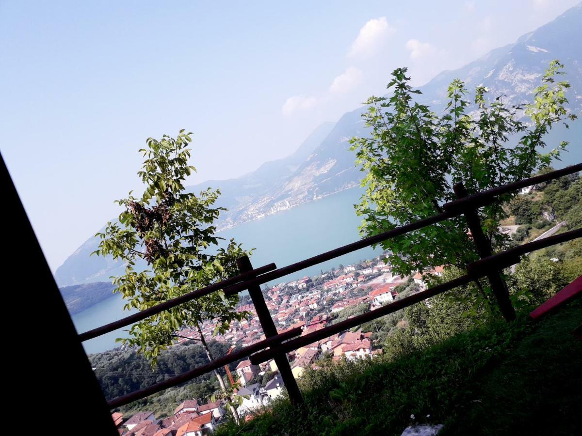 Agriturismo Cascina Lert Мароне Экстерьер фото